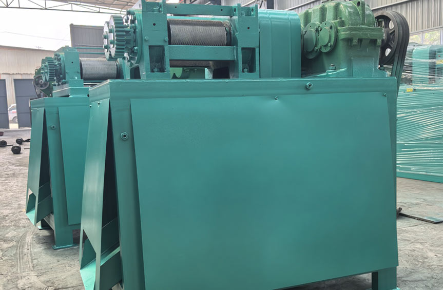 Organic fertilizer granulator
